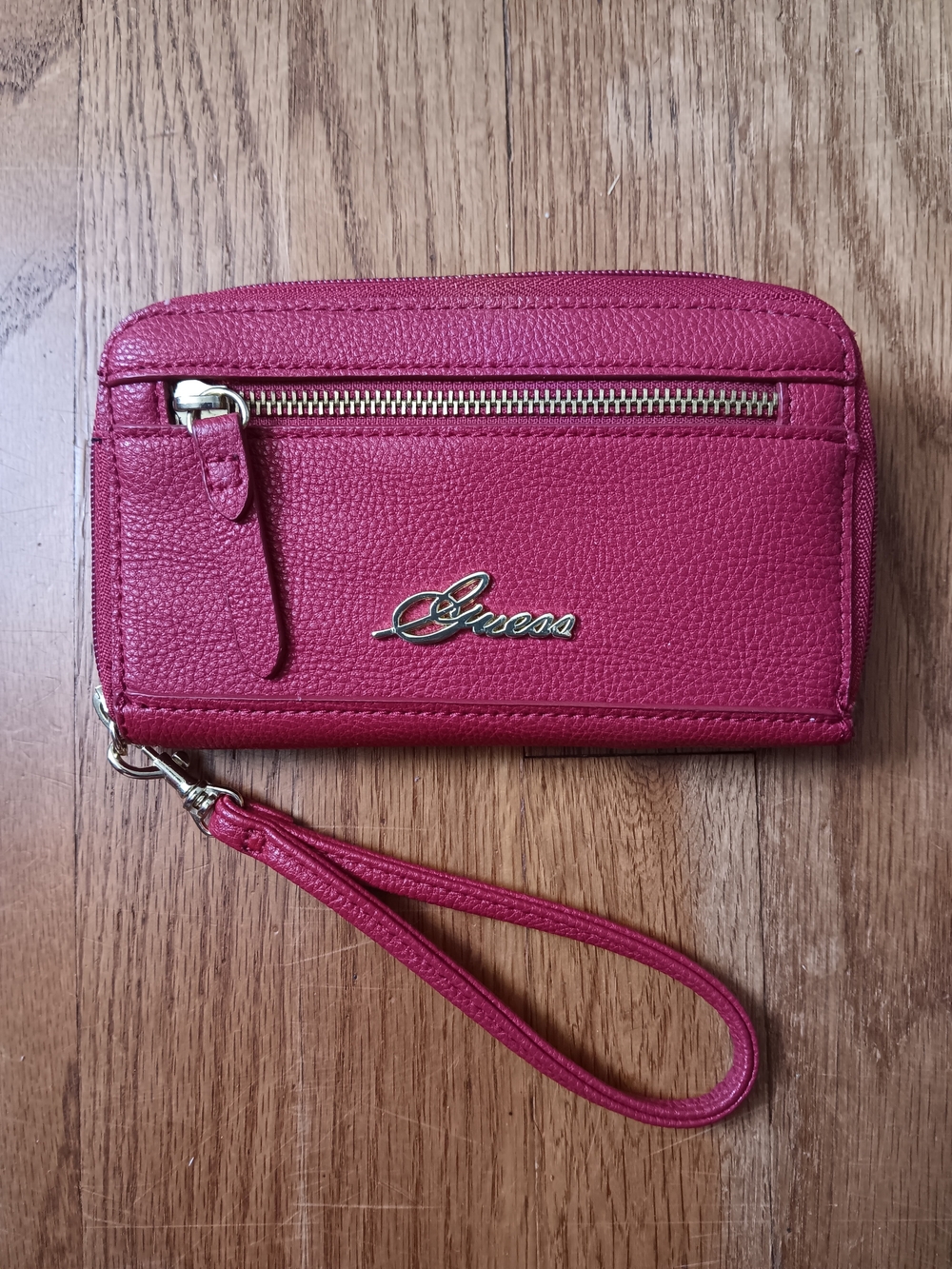 GUESS Women's Red Pebbled Faux Leather Wristlet Wallet